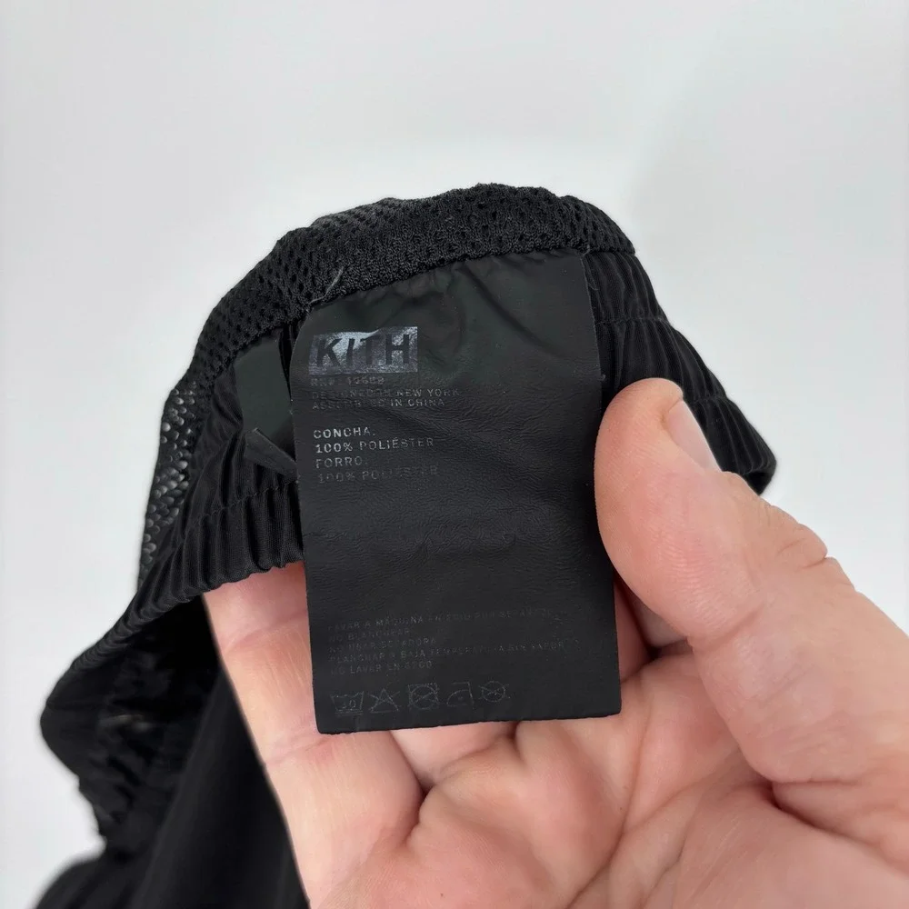 Kith Gym Shorts Mens M Black Embroidered Logo Mesh Lined Streetwear *FLAWS